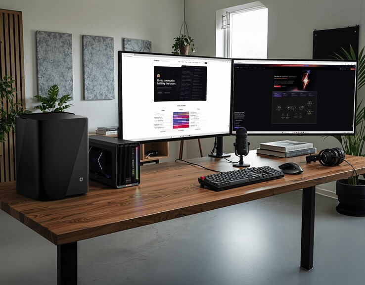 O UnifyDrive UC450 Pro NAS possui suporte a Thunderbolt 4, permitindo configurações rápidas de eGPU. (Fonte da imagem: UnifyDrive)