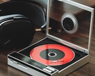 O CD player portátil Shanling EC Zero AKM vem com transmissão Bluetooth, extração de CD e recursos de DAC USB. (Fonte da imagem: Shanling)