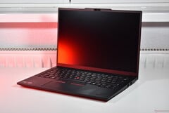 O Lenovo ThinkPad E14 Gen 7 AMD (fonte da imagem: Benjamin Herzig)