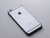 O iPhone SE e o iPhone 6s originais não serão elegíveis para o iOS 15. (Fonte de imagem: Shiwa ID)