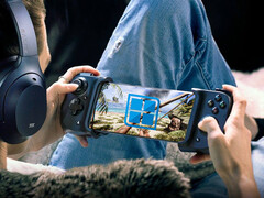 O desenvolvimento do Winlator foi retomado após uma breve pausa. Na foto: uma imagem editada do controle móvel Razer Kishi. (Fonte da imagem: Razer e Winlator)