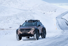 Uma versão adaptada do Ariya EV da Nissan está sendo usada em uma expedição gelada de Polo a Polo. (Fonte da imagem: NIssan)