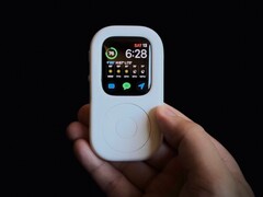 Apple pode estar trabalhando em um pequeno wearable ou gadget alimentado por IA (Fonte da imagem: tinyPod)