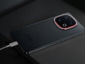 o próximo carro-chefe da iQOO poderá ter uma bateria de 7.000 mAh. Foto: iQOO 13. (Fonte da imagem: iQOO)