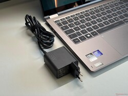 Fonte de alimentação inadequada de 65 watts