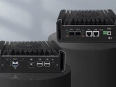 O mini PC Topton X4H-XL possui duas portas ópticas SFP+ de 10 gigabits. (Fonte da imagem: Liliputing)