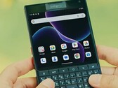 O Titan 2 é parecido com o BlackBerry e já pode ser comprado no Kickstarter (Fonte da imagem: Unihertz)