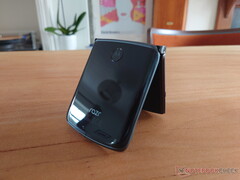 O próximo Motorola Razr terá uma aparência redesenhada e um hardware amplamente atualizado. (Fonte de imagem: NotebookCheck)