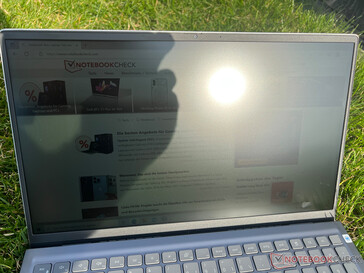 O Dell Inspiron 15 5515 ao sol ...