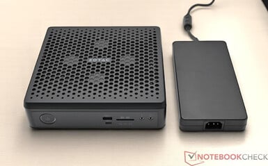Zotac Zbox Magnus EN374070 com fonte de alimentação (19,5 V; 16,9 A)