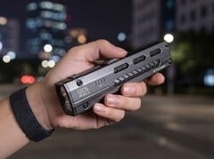 A EDC15 foi projetada para ser uma lanterna compacta para o dia a dia que oferece potência satisfatória. 