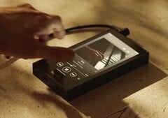 O mais recente Sony Walkman é maior do que o seu antecessor, mas também promete um som melhor.