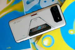 O ROG Phone 6D provavelmente compartilhará um chassi com seus irmãos. (Fonte: Digital Trends)