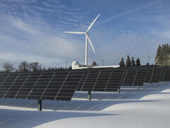 Usar o excedente de eletricidade do verão no inverno? (Imagem: pexels/Pixabay)