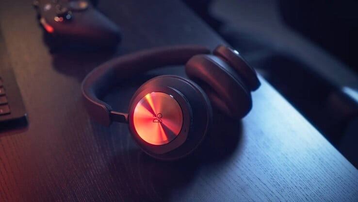 Quando a Bang &amp; Olufsen lançou o headset Beoplay Portal Xbox em maio de 2021, ele foi anunciado como uma revolução no áudio para jogos. (Fonte da imagem: bang-olufsen.com)