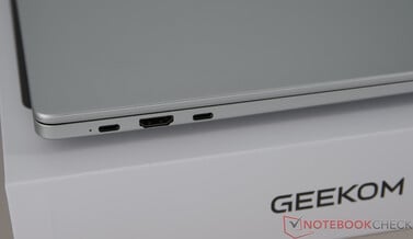 Geekom GeekBook M16 - Conexões no lado esquerdo