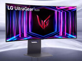 O UltraGear OLED 34GS95QE é um dos vários monitores curvos para jogos que a LG venderá ao longo de 2024. (Fonte da imagem: LG)