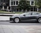 Tesla relembra os carros depois de encontrar problemas com o modo de autocondução. (Fonte da imagem: Moritz Kindler via Unsplash)