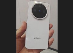 O Vivo X200 Pro Mini possui hardware de ponta em um chassi compacto. (Fonte da imagem: Weibo)