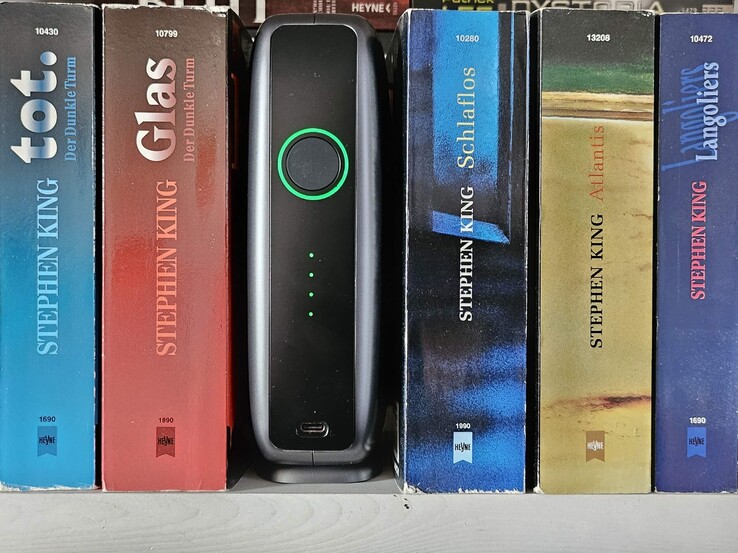 O Dwarf Mini tem o tamanho aproximado de um livro de bolso.