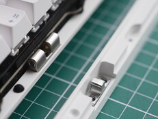 Mecanismo de liberação da trava esférica Lemokey P2 HE para desmontagem rápida