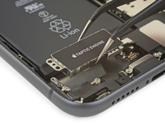 O Taptic Engine do iPhone 11 retratado