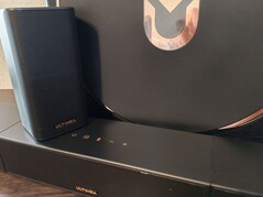 As proporções refletem o desempenho do áudio: graves potentes, mas som surround menos convincente (Fonte da imagem: Notebookcheck)