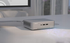 O NUC 14 Pro Plus é indiscutivelmente o mais elegante das duas máquinas NUC 14 Pro da ASUS. (Fonte da imagem: ASUS)