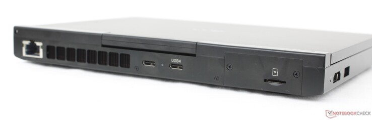 Traseira: RJ-45 (2,5 Gbps), USB-C 3.2 Gen. 2 (10 Gbps) com DisplayPort + Power Delivery, USB-C 4.0 (40 Gbps) com DisplayPort + Power Delivery, leitor de MicroSD