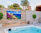 A Neptune Full Sun Outdoor Smart TV. (Fonte: Peerless-AV)