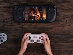 O controlador Bluetooth 8BitDo SN30 Pro é compatível com o SteamOS e outros sistemas operacionais. (Fonte da imagem: 8BitDo)
