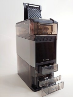 Frente. (Fonte da imagem: Notebookcheck)