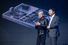 O presidente da Hon Hai, Liu Yangwei, e o CEO da Nvidia, Jensen Huang (Fonte da imagem: UDN)