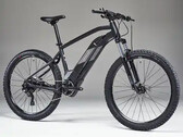 A bicicleta Rockrider E-ST 500 de 27,5 pol. tem um motor Brose C de 250 W, montado no meio do quadro. (Fonte da imagem: Decathlon)