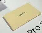 O Huawei Matepad Pro S na versão na cor amarela