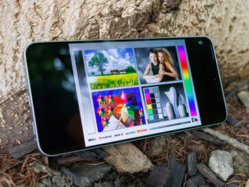 Galaxy A57 ao ar livre
