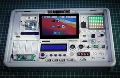 A nova plataforma CrowPi 3 é alimentada pelo Raspberry Pi 5 (Fonte da imagem: Elecrow)