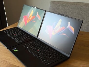 OLED (à esquerda) x IPS (à direita)