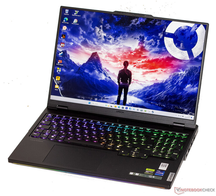 Lenovo Legion Pro 7 16IRX9H