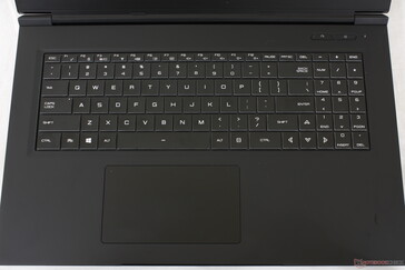 Layout de teclas similar a muitos outros laptops Schenker, mas com tampas de teclas maiores