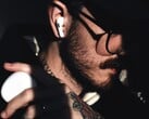 Uma das próximas gerações de AirPods contará com uma câmera de Inteligência Visual, conforme mostrado em um vídeo vazado da Apple descoberto no macOS.