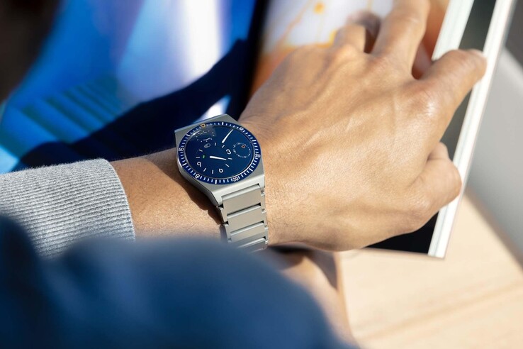 O Ressence Type 7 oferece 36 horas de reserva de marcha (Fonte da imagem: Ressence)