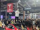Não é a primeira vez que os proprietários da Tesla protestam contra a falha dos freios na China (imagem: CNEVPost) 