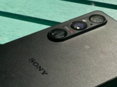 O Sony Xperia 1 V agora está recebendo Android 15. (Fonte da imagem: Trusted Reviews)