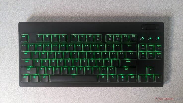 Vista superior do BlackWidow V4 HyperSpeed TKL