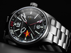 Alimentado pelo movimento GMT automático Seiko NH34A, o relógio piloto Panzera Flieger 45G (foto) oferece ao senhor uma reserva de marcha de 41 horas. (Fonte da imagem: Panzera)