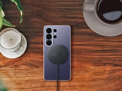 O novo carregador sem fio magnético da Samsung suporta até 25 W no S26 Ultra