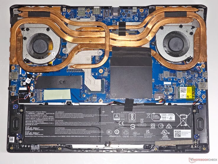 Placa-mãe Crosshair 16 HX para comparação