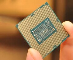 Os processadores Alder Lake-T parecem ser um ótimo ajuste para mini PCs resfriados por passivação. (Fonte de imagem: Phoronix)