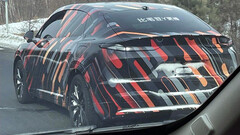 O primeiro Alps EV tem um adesivo